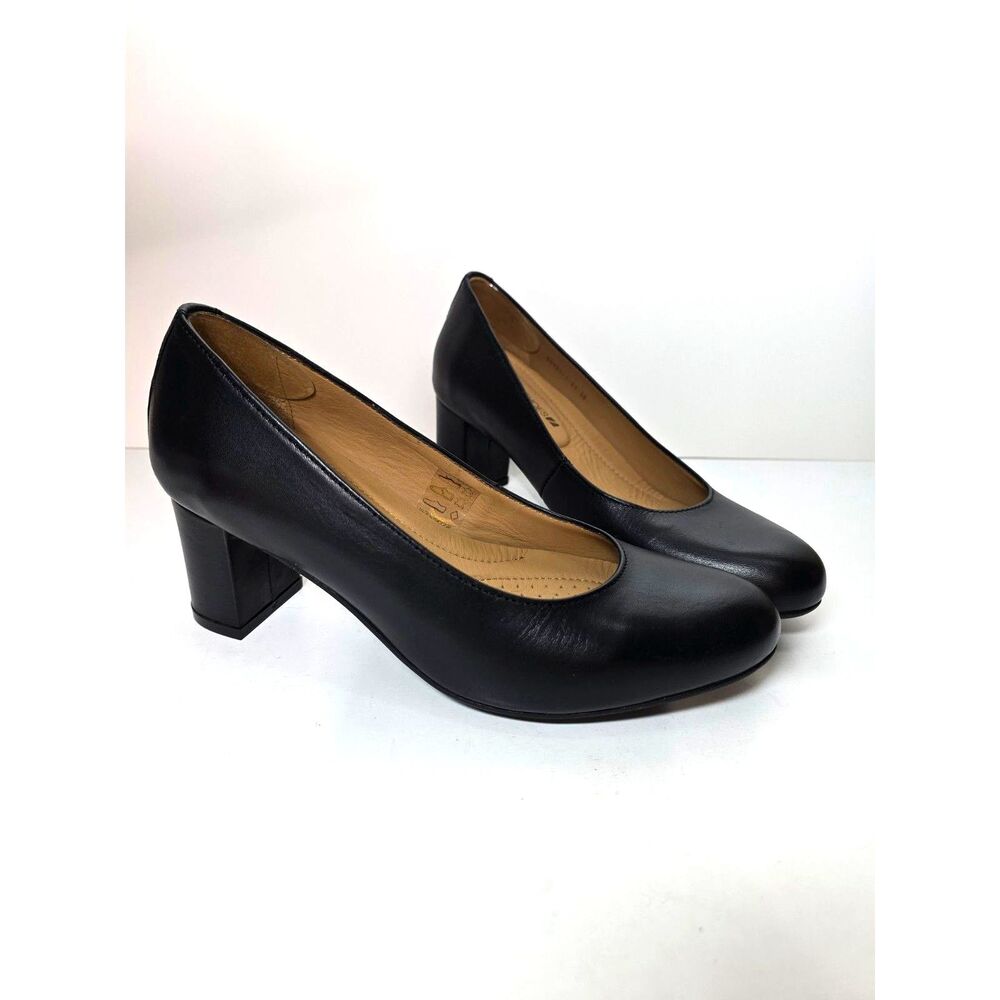 AIRLINE SHOES Black Leather Pumps EU 38 Runs SMALL Like US 5-5.5 Block Heel